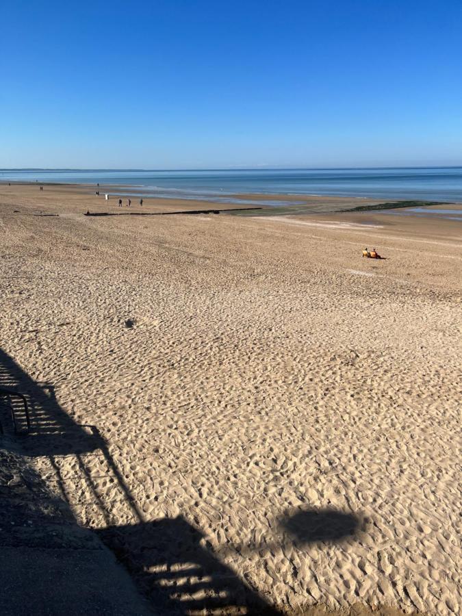 Location Appartement Cabourg 4 Pers Exterior photo